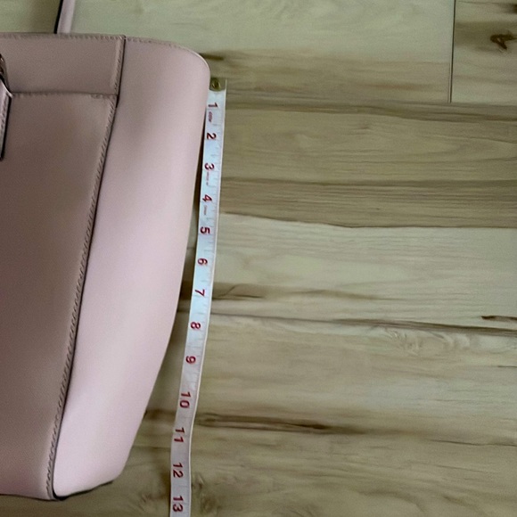 Kate Spade Leather Tote. - Picture 7 of 7